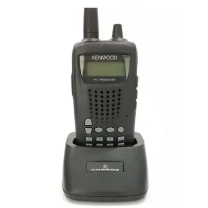 Kenwood TH-255A dengan Desktop Charger