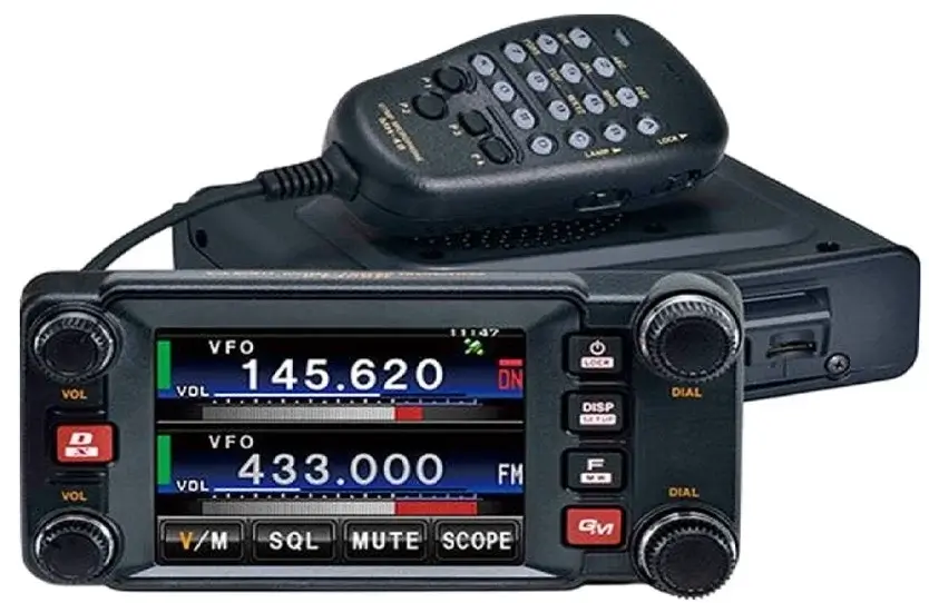 Radio Rig Dual Band Yaesu FTM-400XDR.
